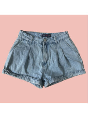 Vintage Used U Denim Shorts Size 10 High Waisted Pleated Light Wash